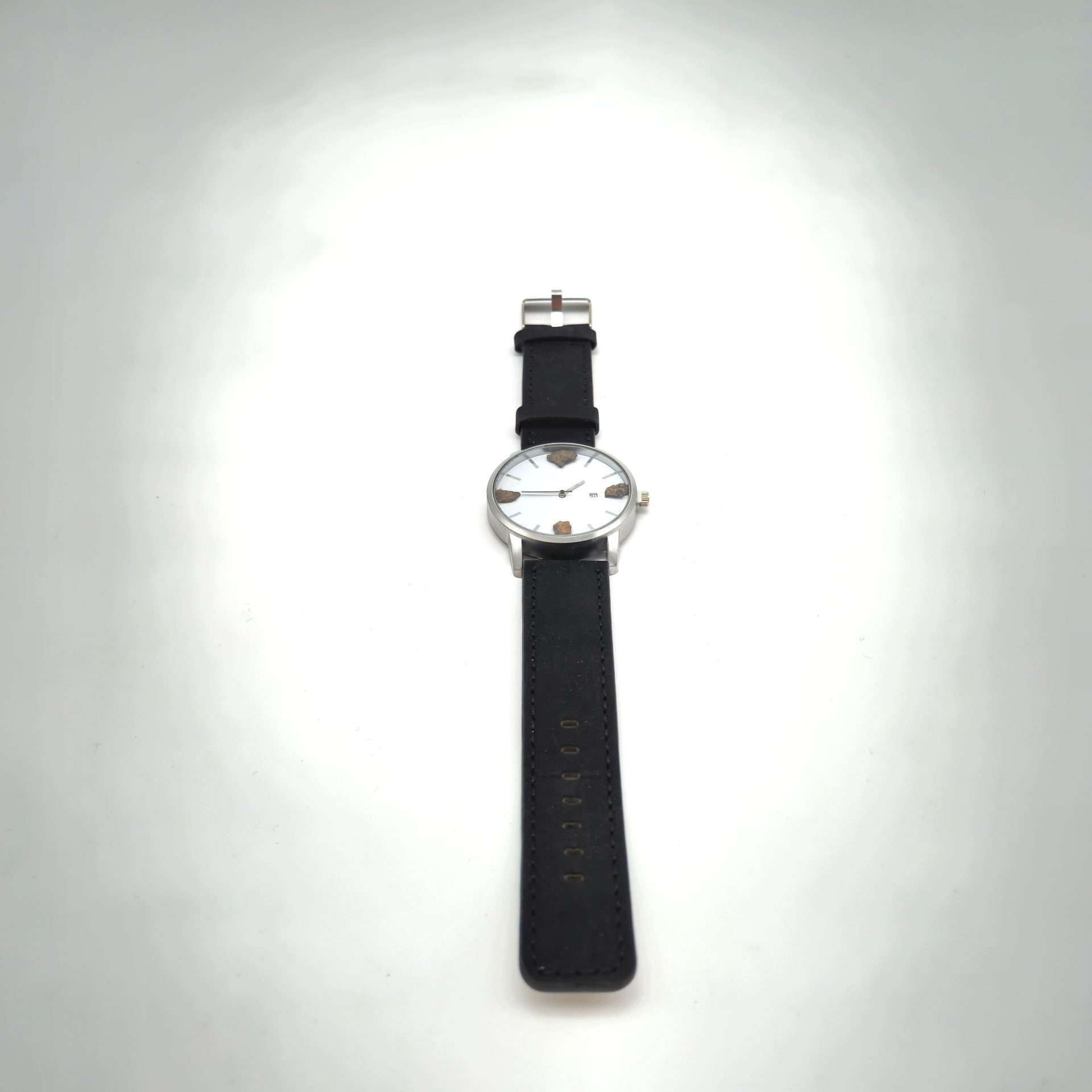 meteorito nwa 14093 reloj de cuero negro esfera blanca (5)