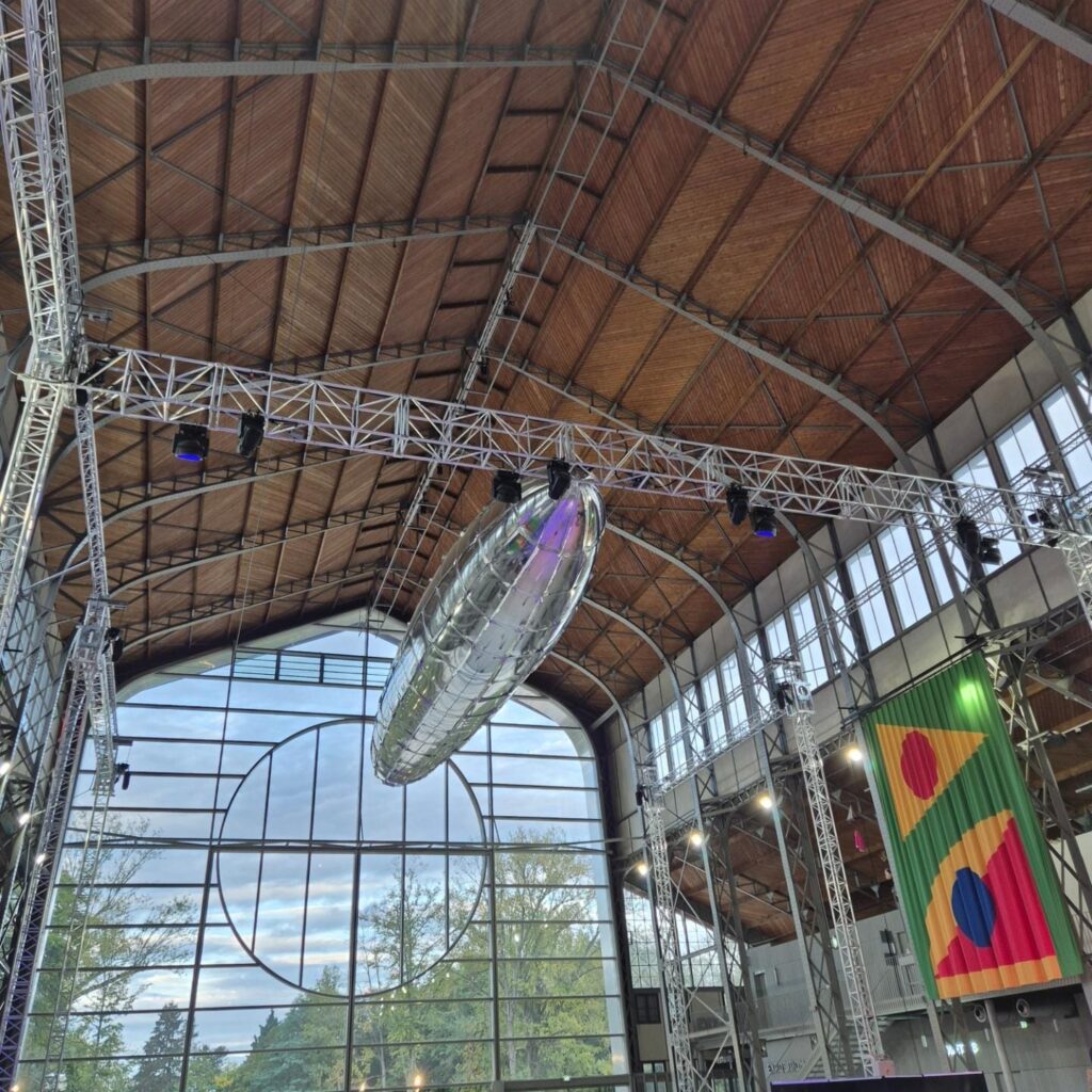 star's up festival SF Hangar Y