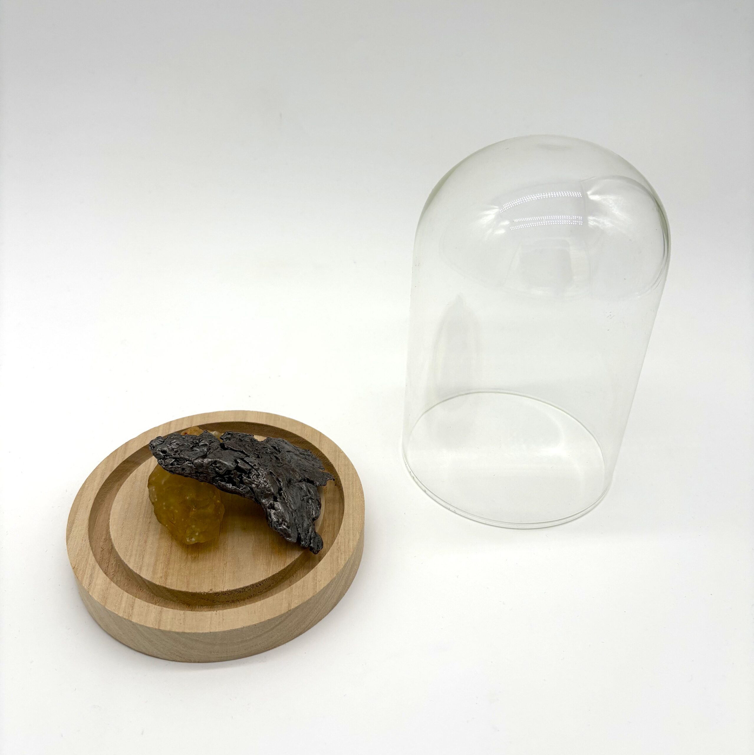 PRODUCTO METEORITOS CAMPO DEL CIELO CRISTAL LIBYQUE CLOCHE ENE CRISTAL FONDO BLANCO (1)