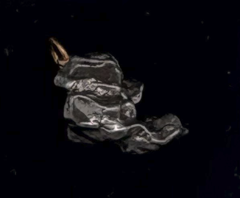 colgante de oro campo del cielo