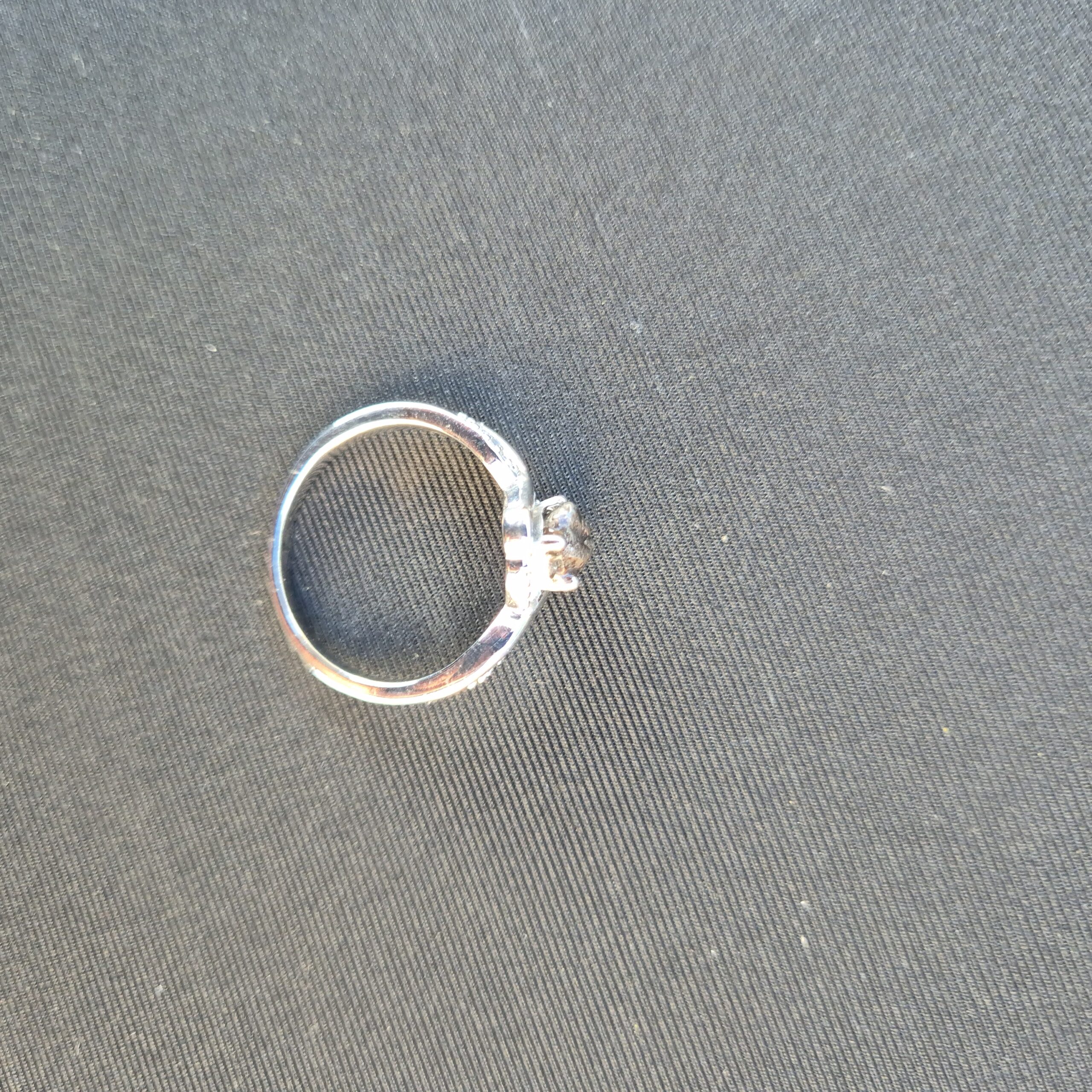 Bague originale argentée torsadée – Campo del Cielo