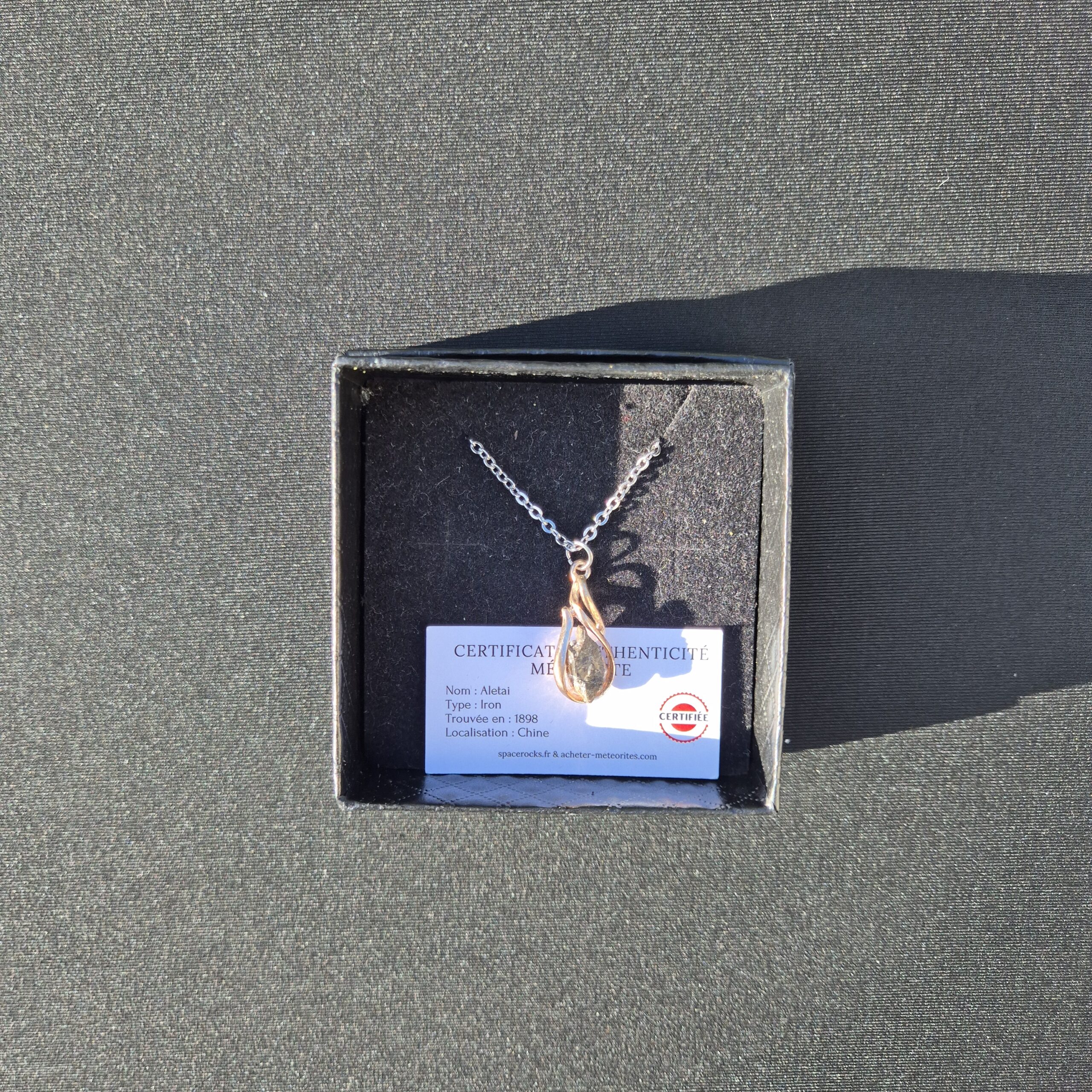 pendentif goutte météorite